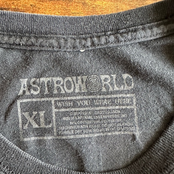 Travis Scott Astroworld “Wish You Were Here” tour merch Black T-shirt. Size XL - Picture 6 of 6